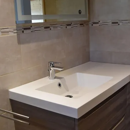 Appartement 4 Pièces Pour 6, Châtel, Proche Télécabine - Fr-1-676-117