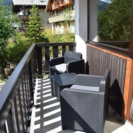 Appartement 4 Pièces Pour 6, Châtel, Proche Télécabine - Fr-1-676-117